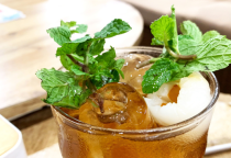 Cách Nấu Trà Vải Hoa Hồng – Công Thức Độc Lạ Cho Quán Trà Trái Cây